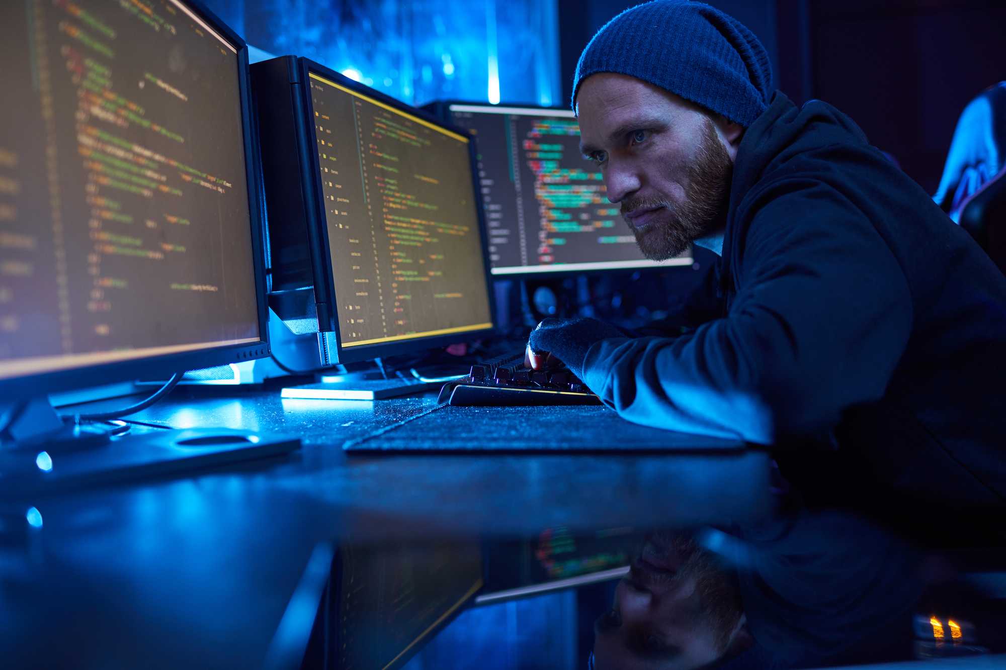 hacker-stealing-the-information-2023-11-27-05-05-15-utc hacker-stealing-the-information-2023-11-27-05-05-15-utc